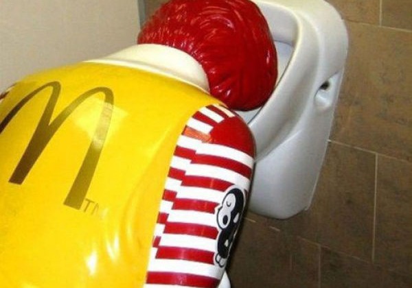 Difficult-Life-of-Ronald-McDonald-31-pics-1