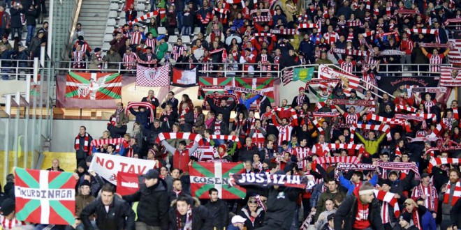 Toro – Athletic Bilbao: una bandiera no tav fa tremare lo stadio Olimpico